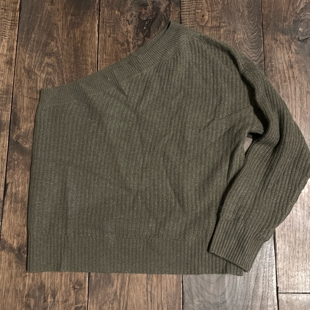 360 Cashmere one shoulder sweater